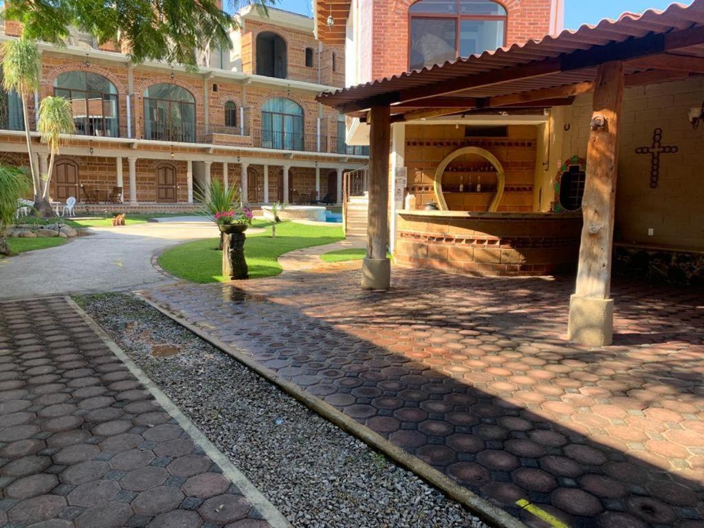 La Buena Suerte Hotel Tepoztlán Buitenkant foto